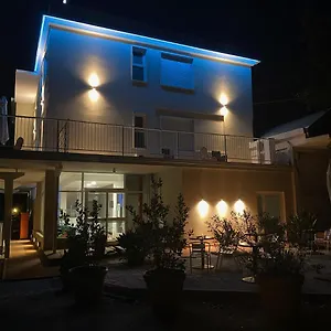 Couette-café Acquaviva Experience, San Vincenzo
